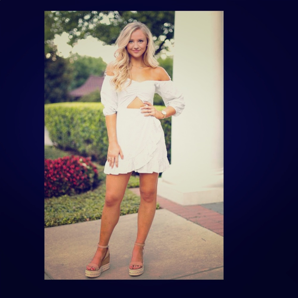 Off shoulder white party dress NWT